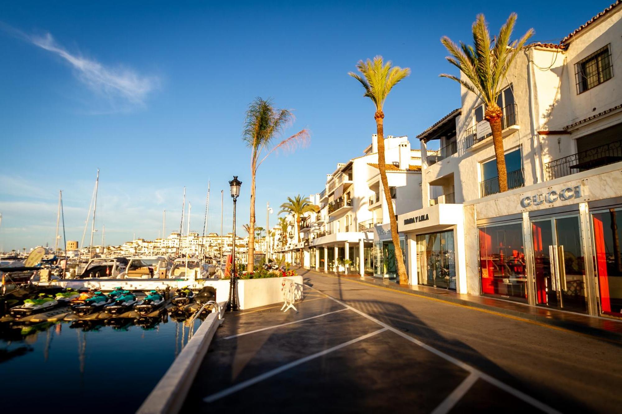 Banus - Puerto Banus Marina Harbour Seafront Apartment