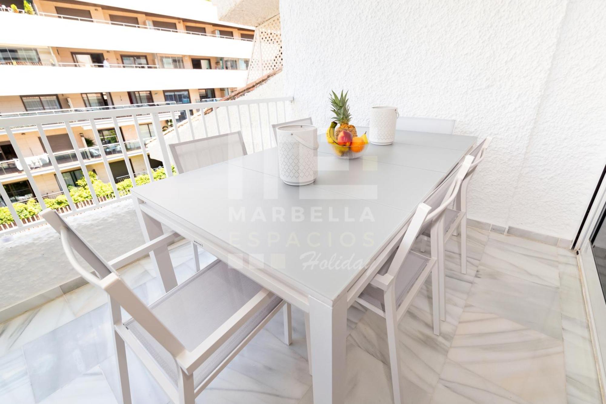 751, Renovated 2 Beedroom Apartment, Second Line Of The Beach, Wifi, Parkinging *