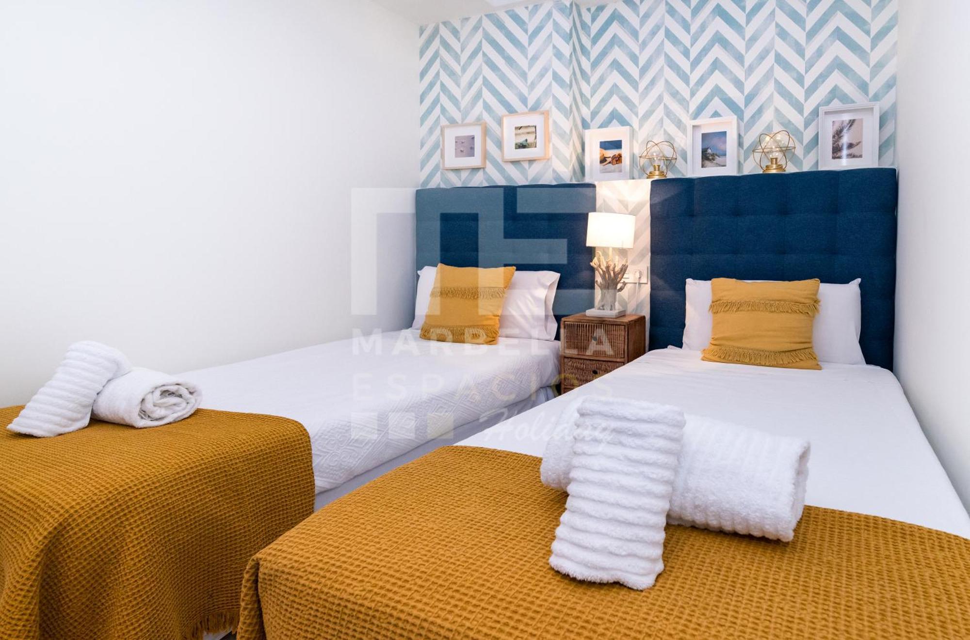 751, Renovated 2 Beedroom Apartment, Second Line Of The Beach, Wifi, Parkinging Marbella