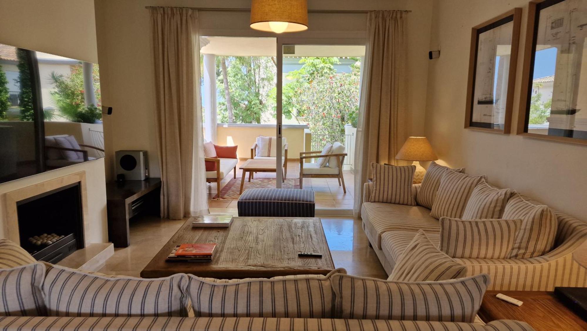 Golf And Beach Apartment *