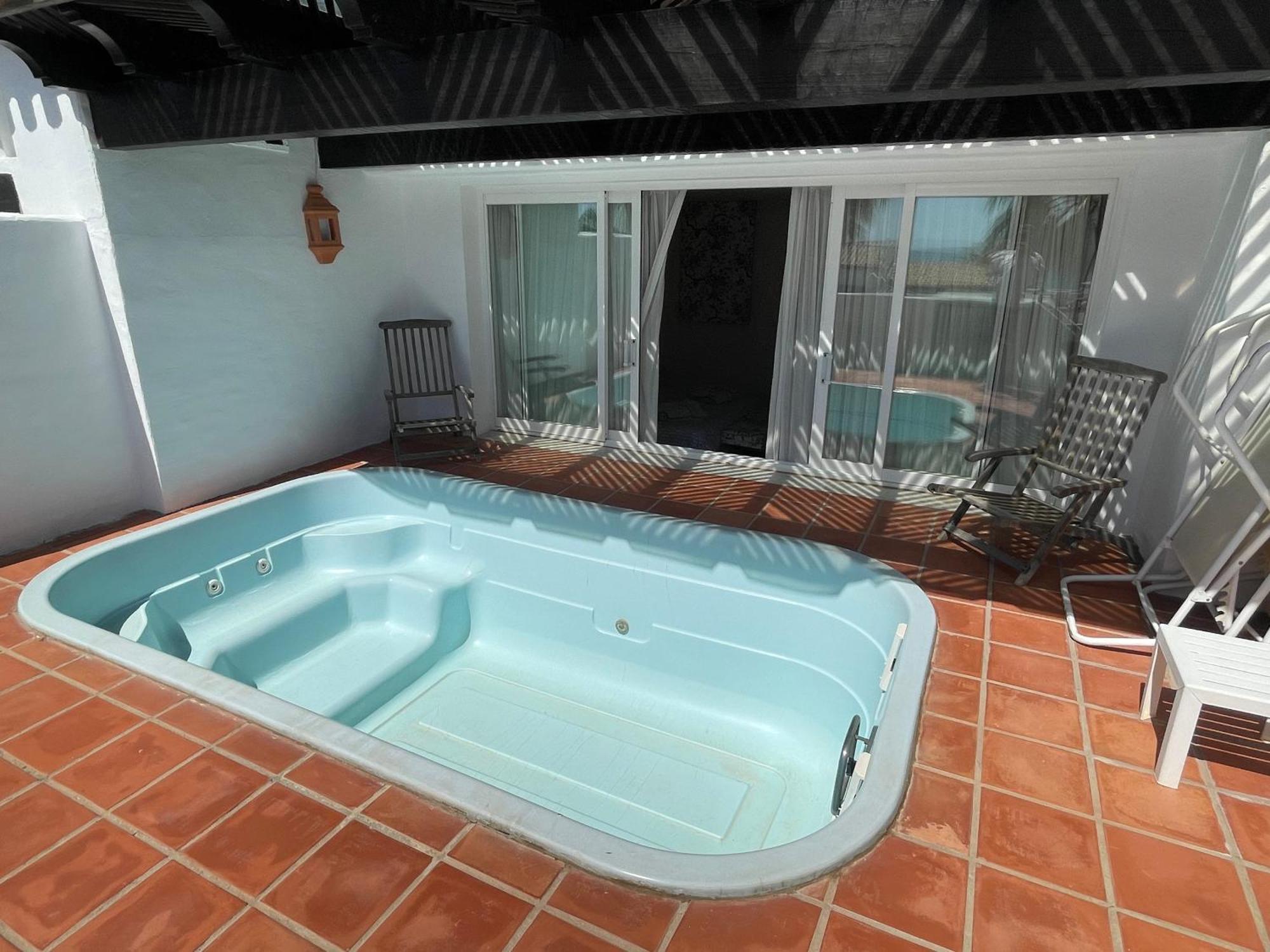Puente Luxury Penthouse, Beachside & Sea Views * Marbella
