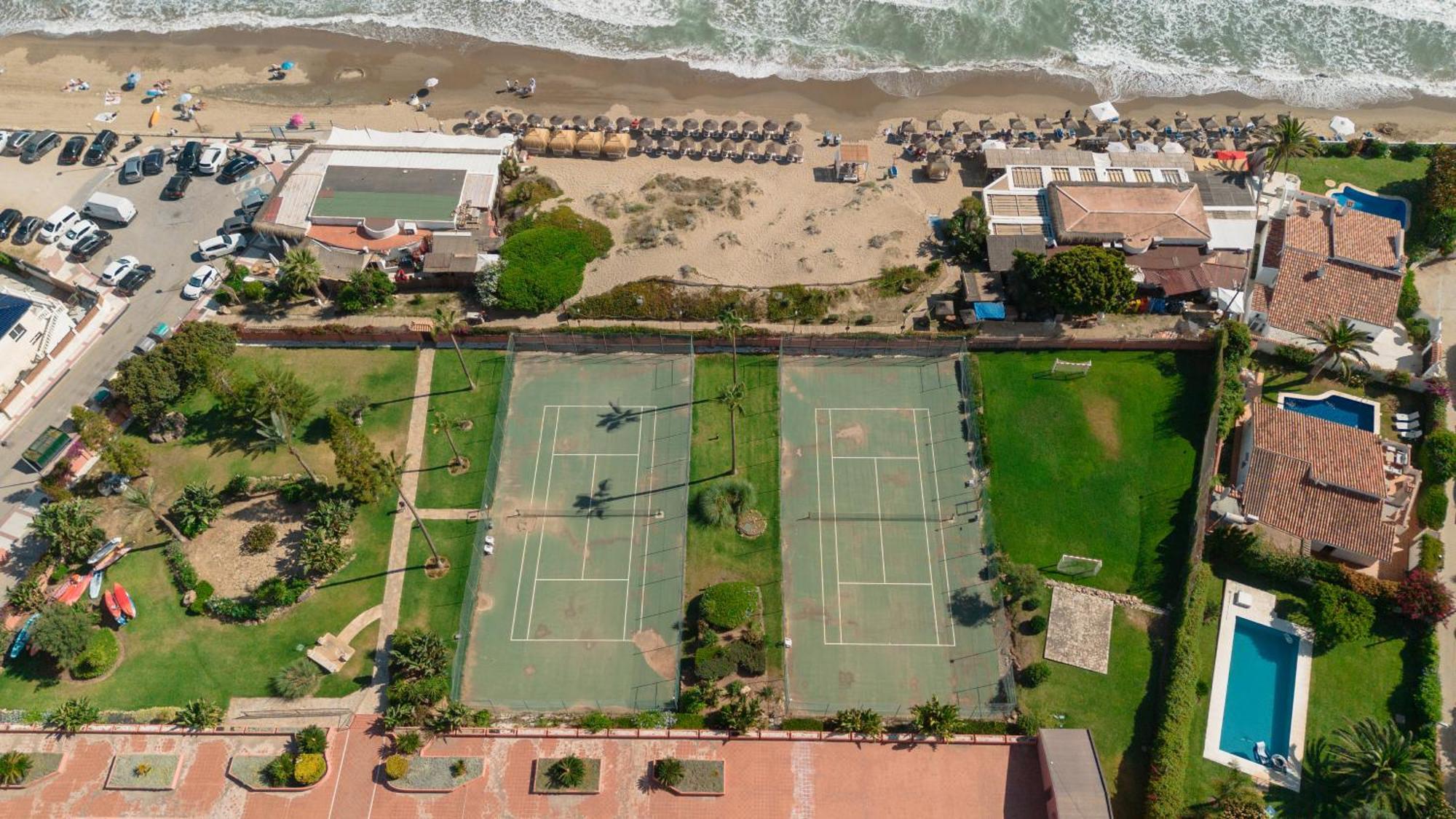Apartment 1st Line Complex Marbella