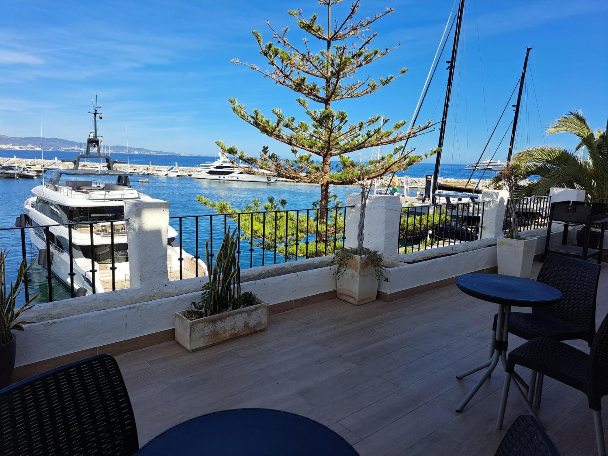 Private In Huge Penthouse 1st Line Puerto Banus, Incredible Views, Jacuzzis * Marbella