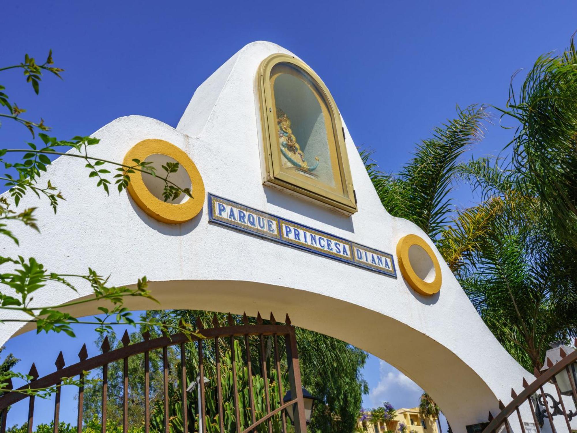 Apartment Playa De La Luna By Interhome Marbella