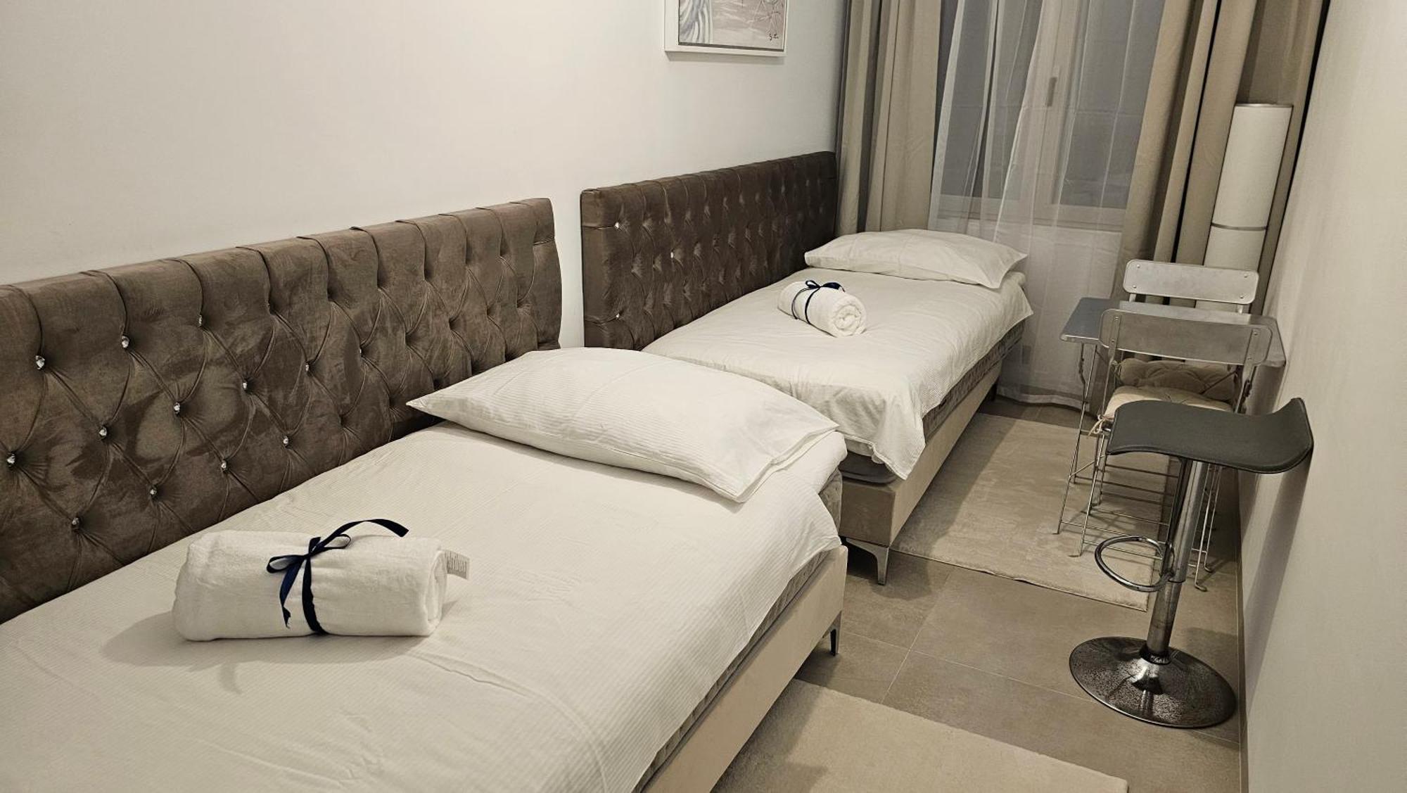 Oasis Jacuzzi Retreat Marbella