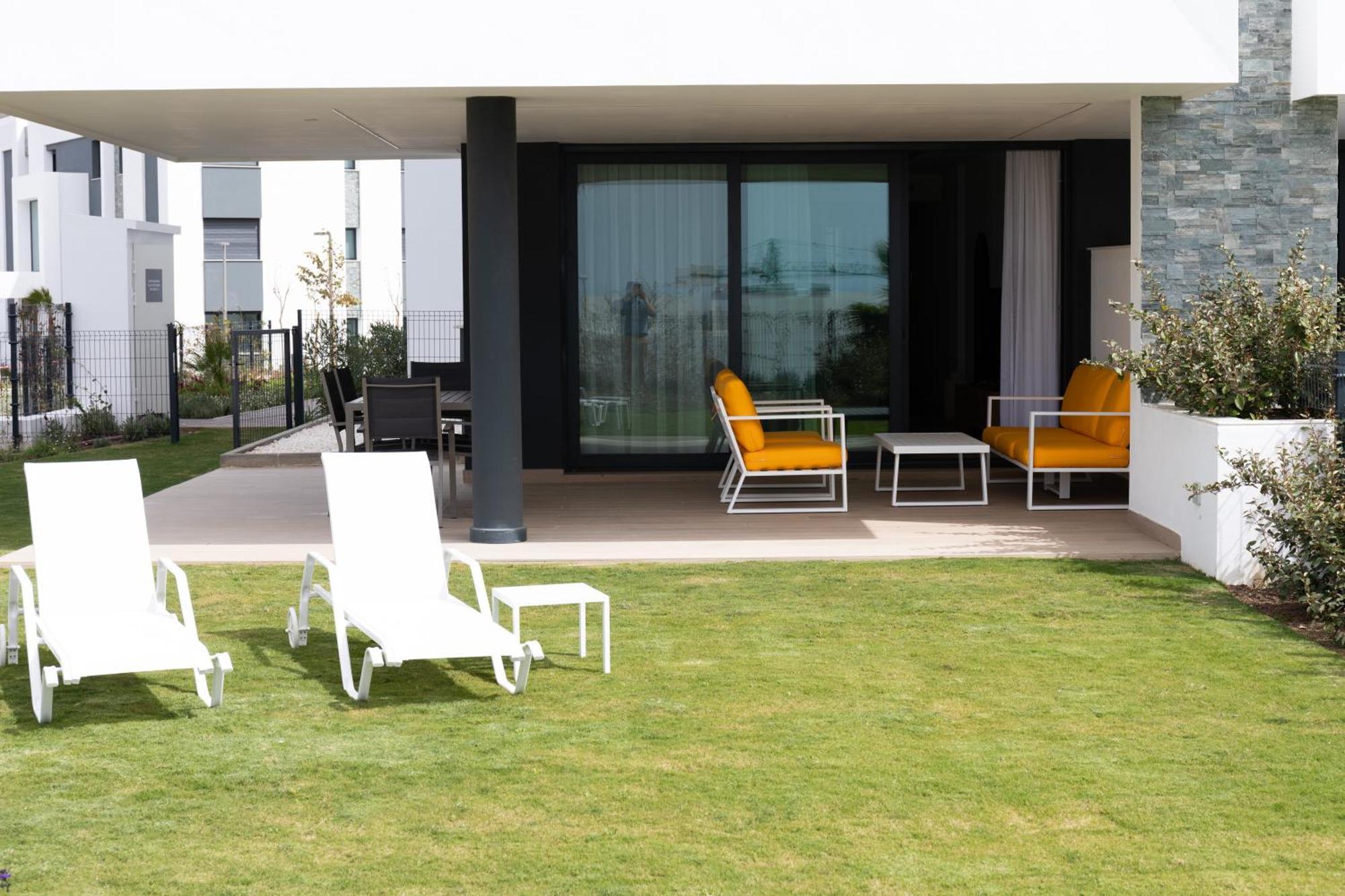 Elegant 3 Bedroom Next To Santa Clara Golf Apartment *
