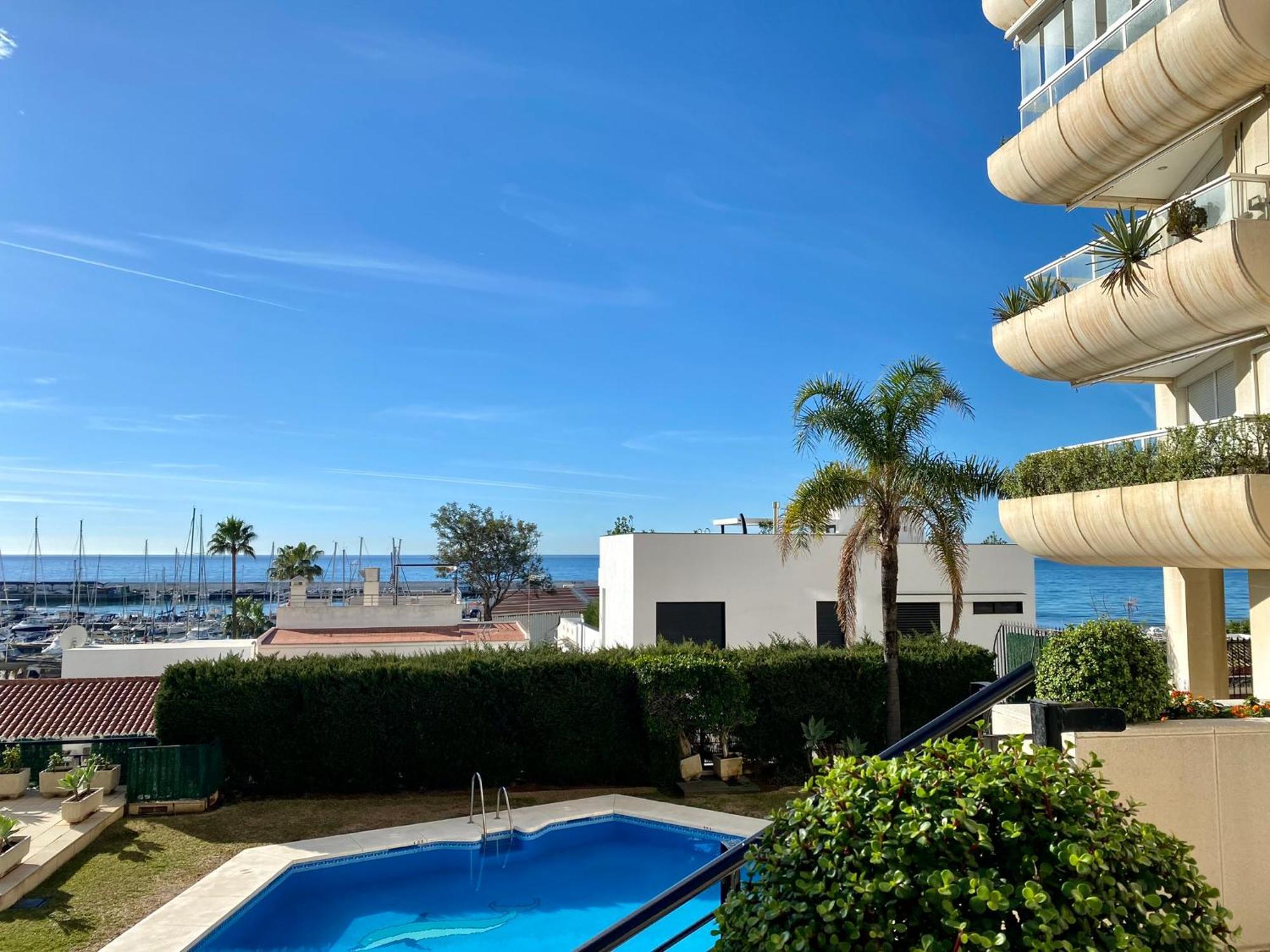 Seafront In With Pool And Garage Marbella