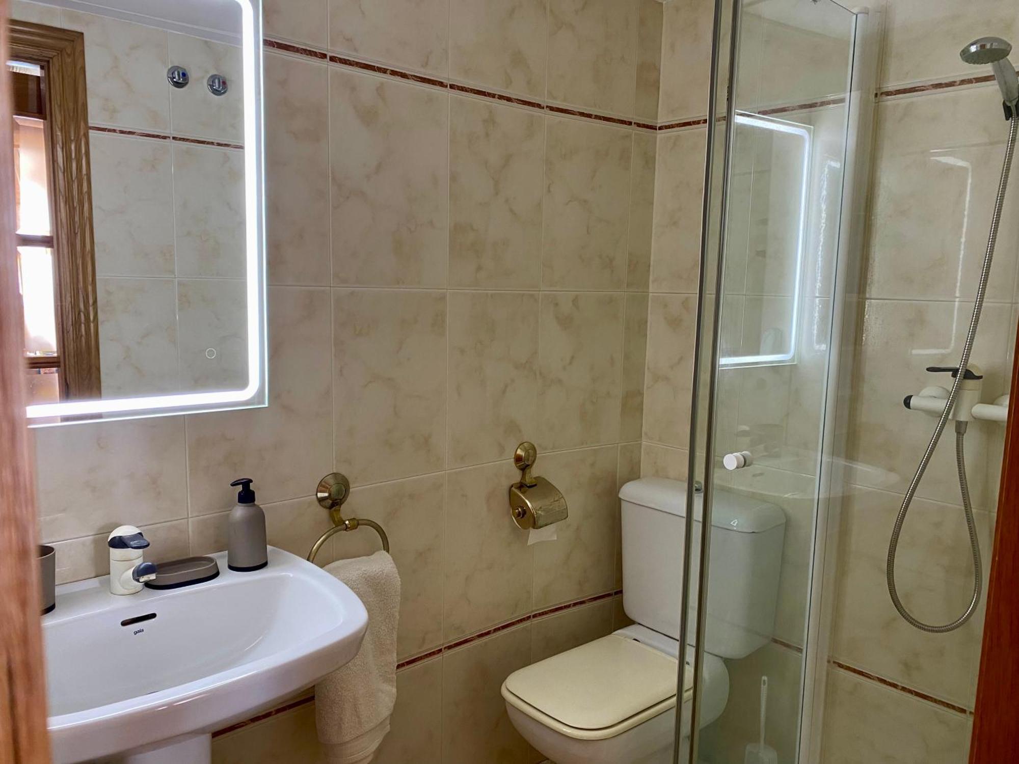 Seafront In With Pool And Garage Apartment *