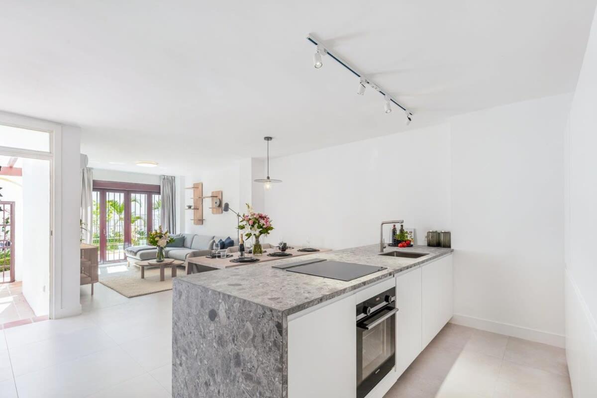 Apartment Maestranza Exclusive Townhouse Close To Puerto Banus With Bbq Pool *