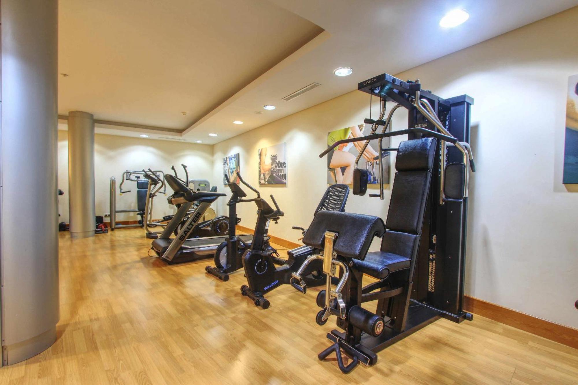 1090 Amazing Panorama Sea View Penthouse Large Terrace Heated Pool Gym Apartment