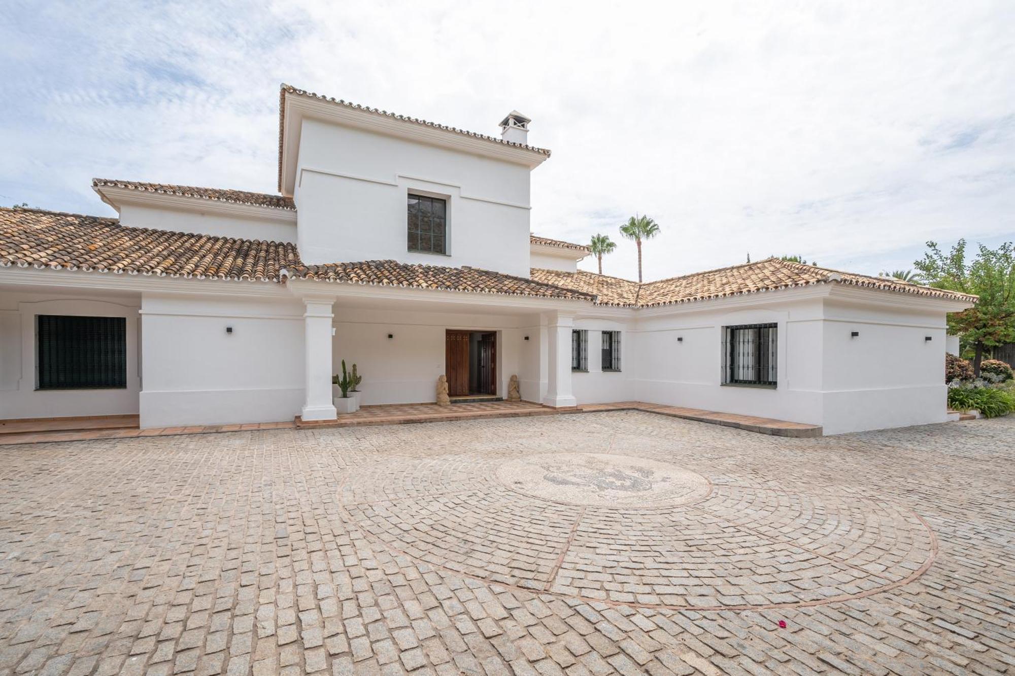 Shakira, Sierra Blanca, Villa *