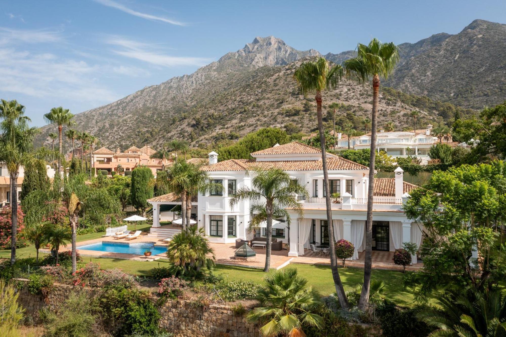 Shakira, Sierra Blanca, Villa *