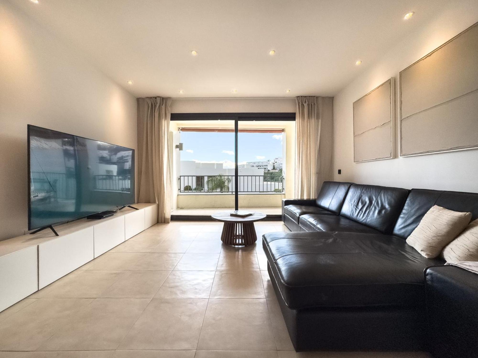Samara Gym Jacuzzi Pools Apartment