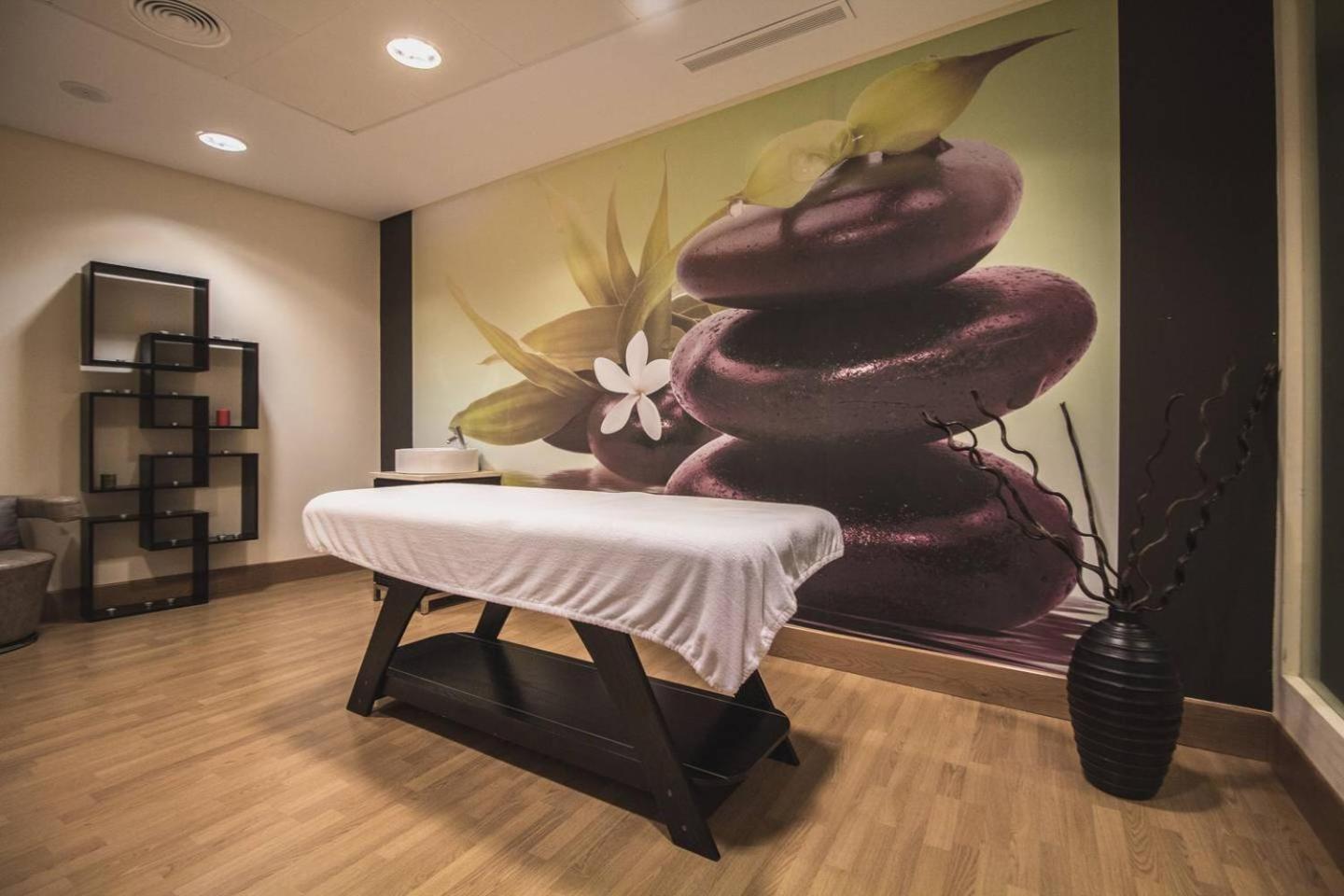 Samara Gym Jacuzzi Pools Apartment