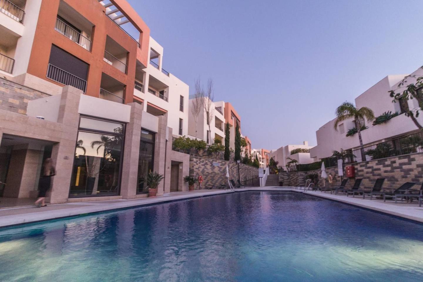 Samara Gym Jacuzzi Pools Marbella
