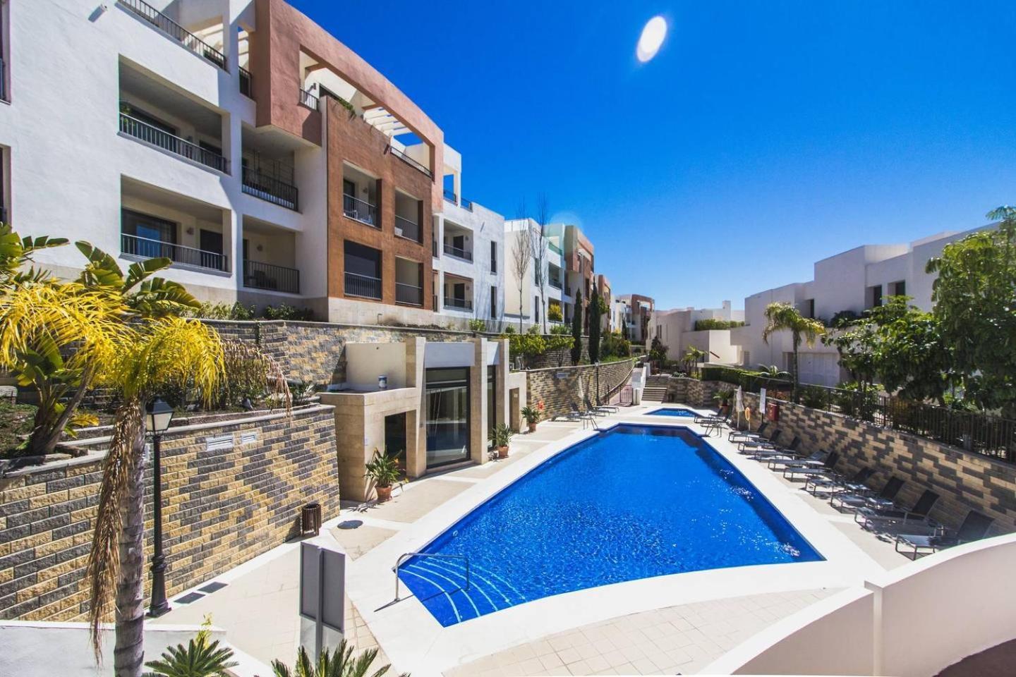 Samara Gym Jacuzzi Pools * Marbella