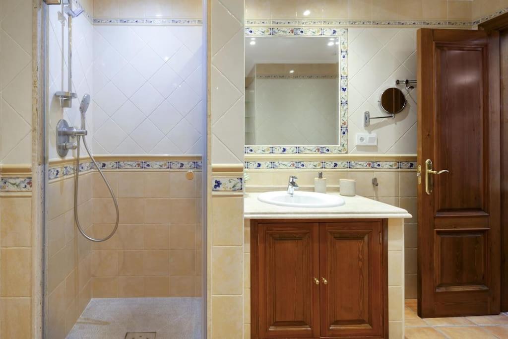 Villa Treetops - Family With Heated Pool In Marbella