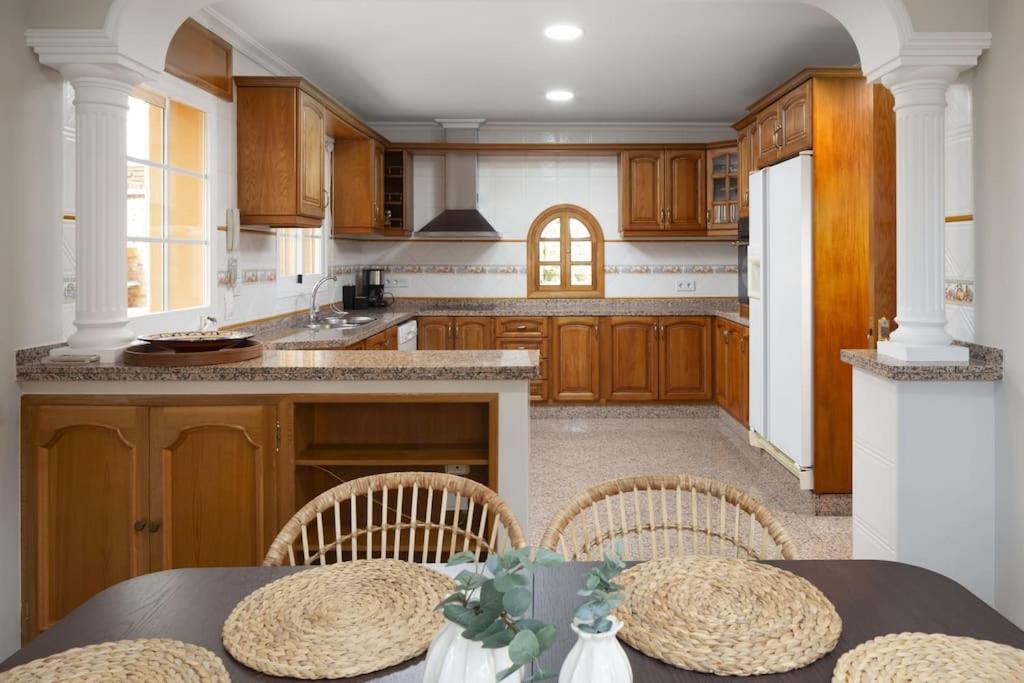 Treetops - Family With Heated Pool In *