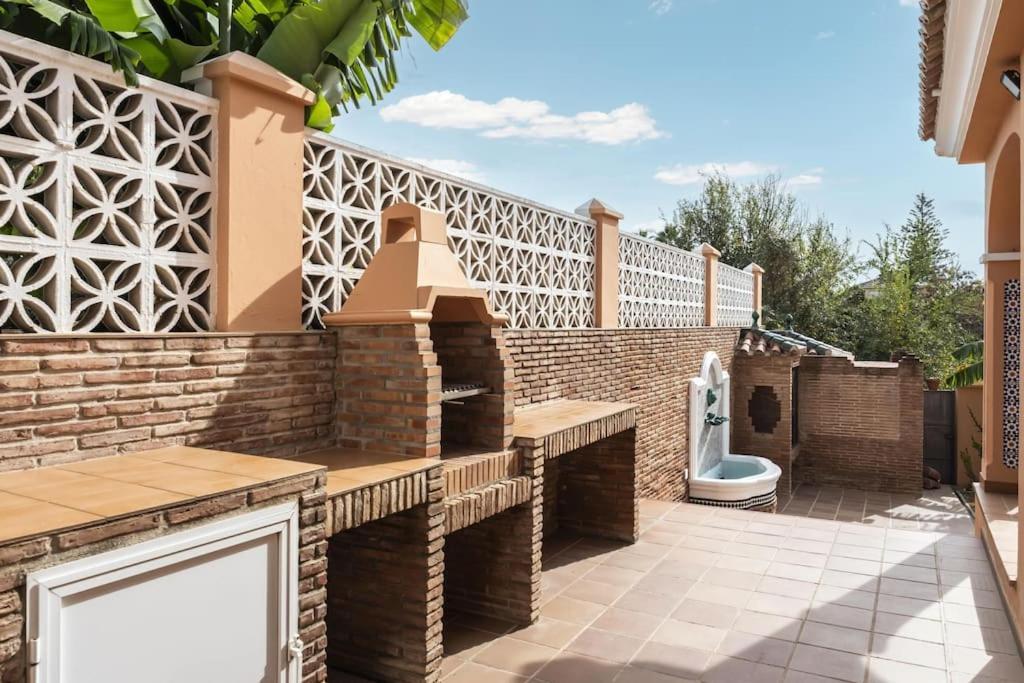Treetops - Family With Heated Pool In Villa Marbella
