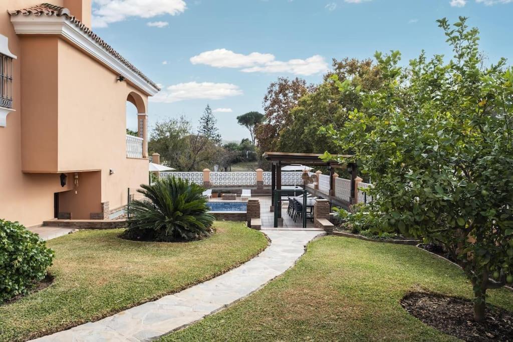 Treetops - Family With Heated Pool In *
