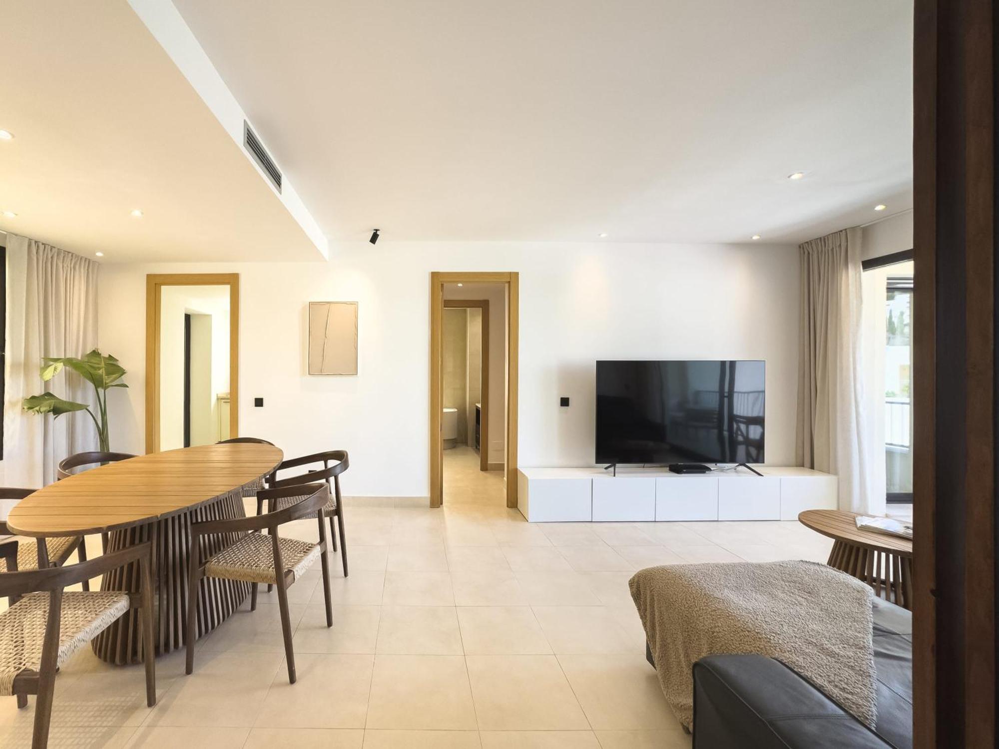Samara Gym Jacuzzi Pools Apartment