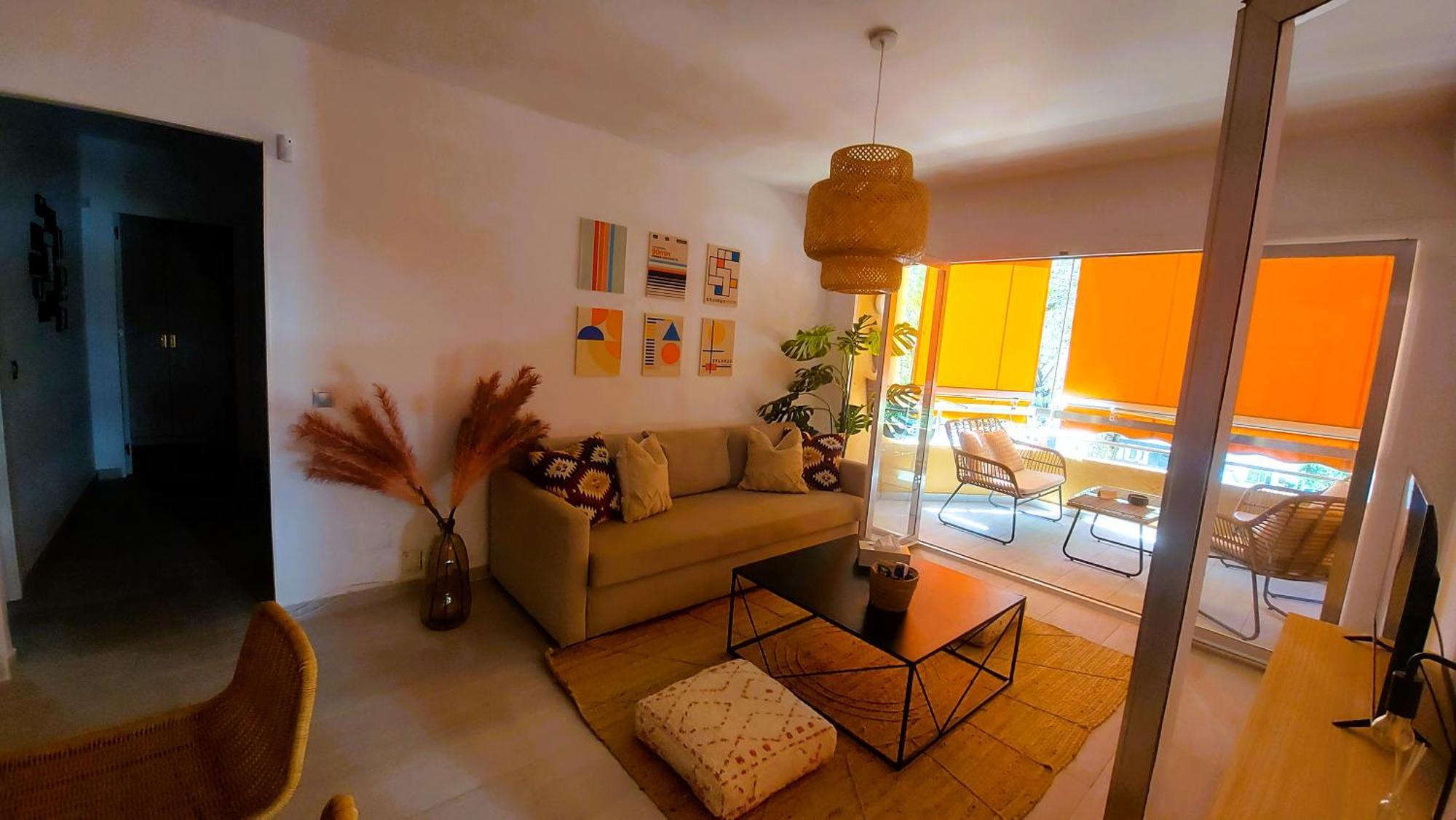 Apartment Cozy 2-bed 2-bathroom In Town Centre