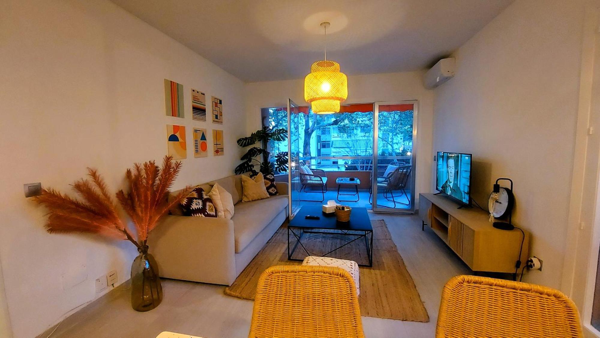 Cozy 2-bed 2-bathroom In Town Centre Apartment Marbella