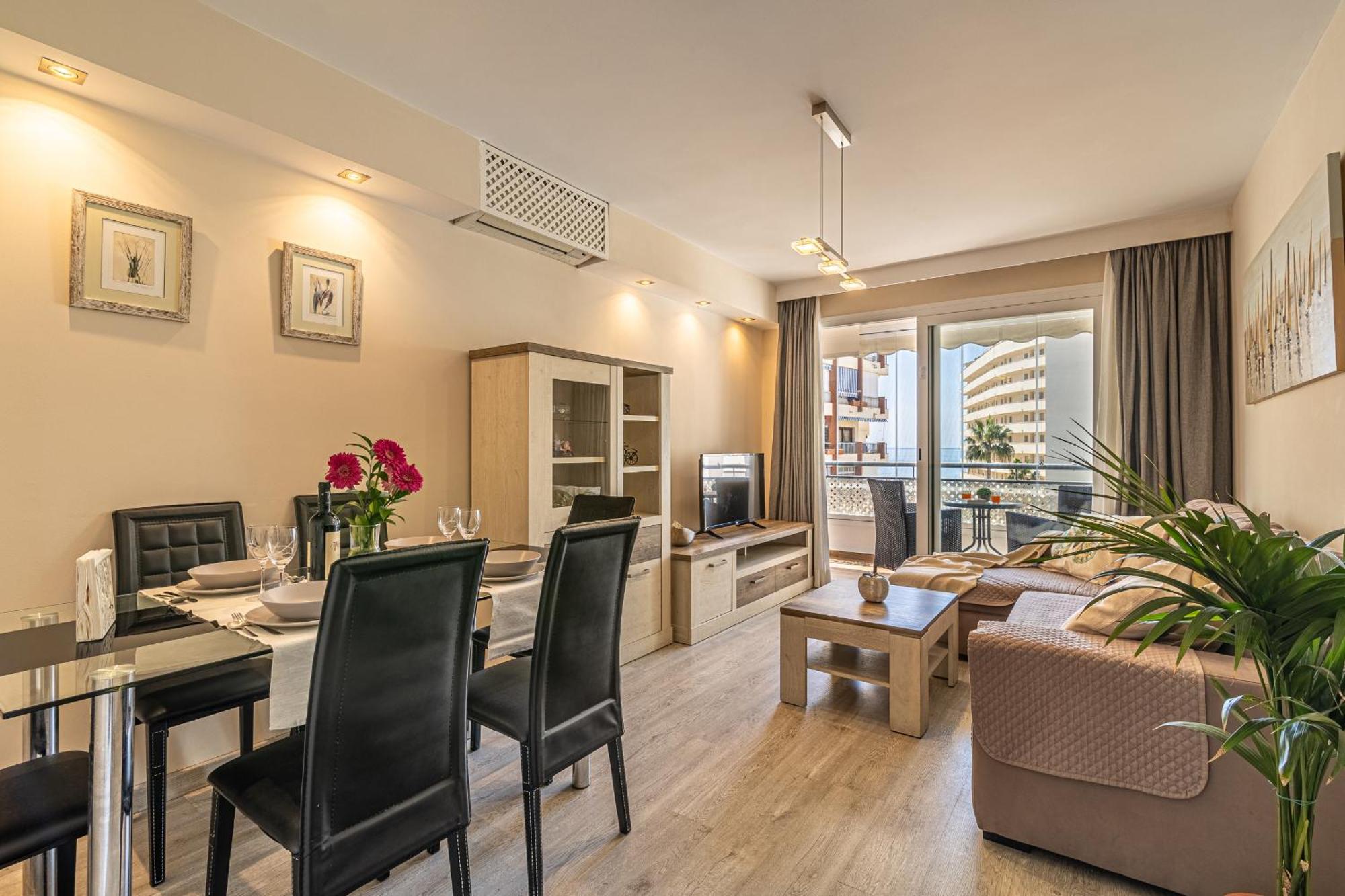 Center In Apartment *