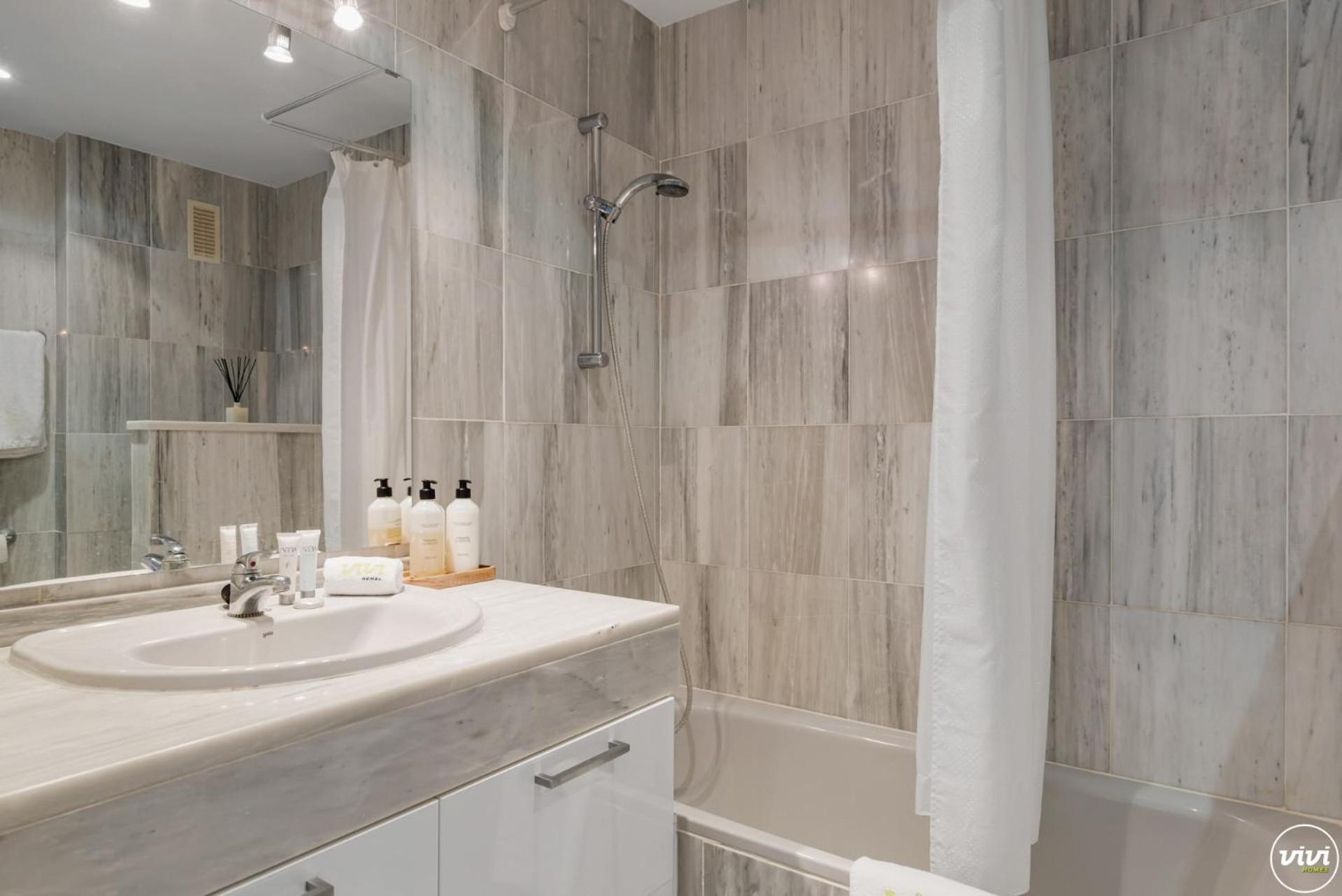 Vivi Homes - Rome Pool, Garden, Golf & Appartement *