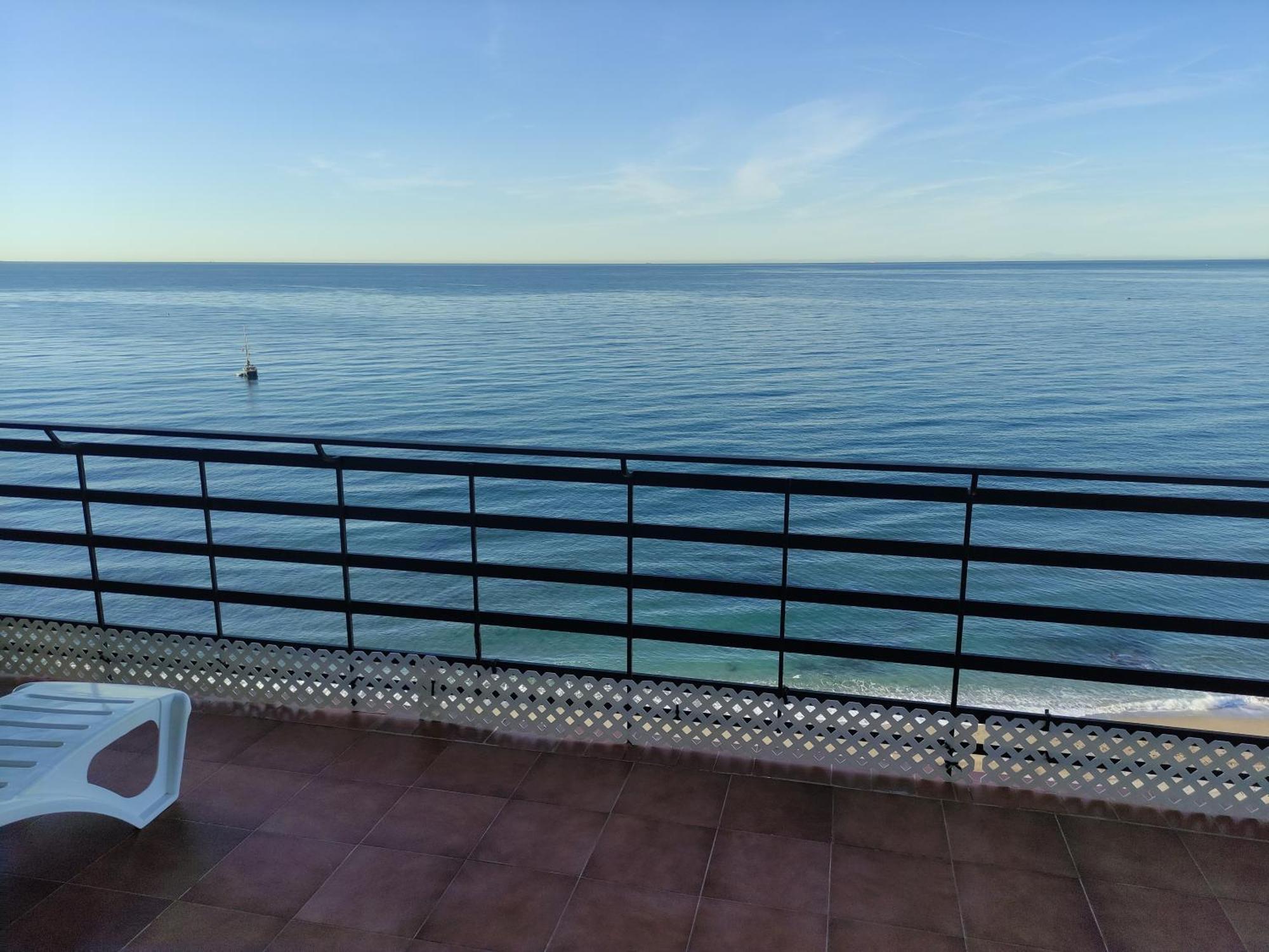 In First Line Apto 4-6 Apartment