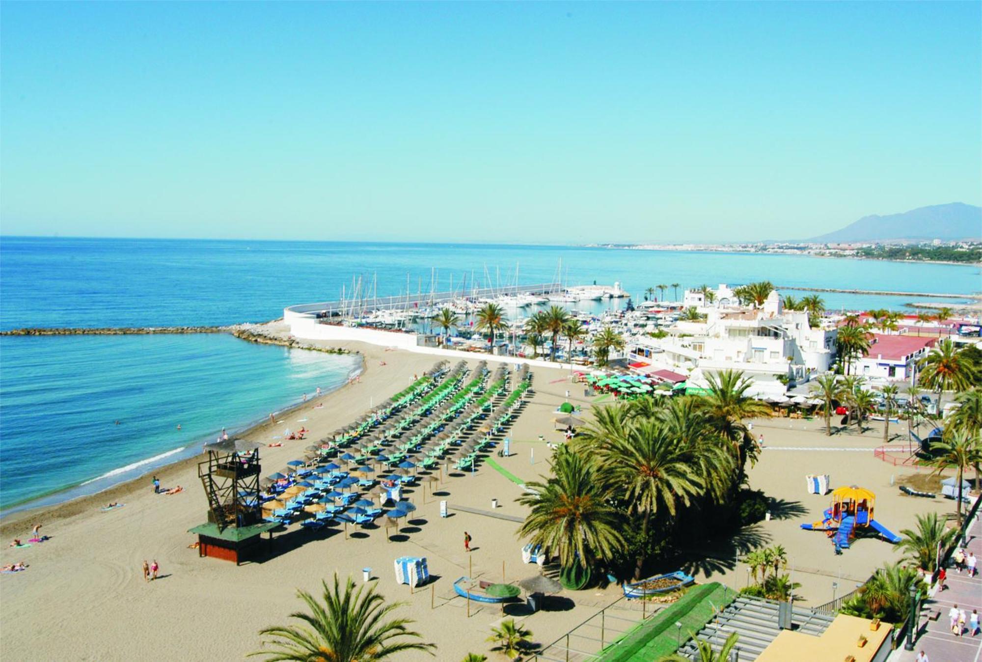 In First Line Apto 5-2 Marbella