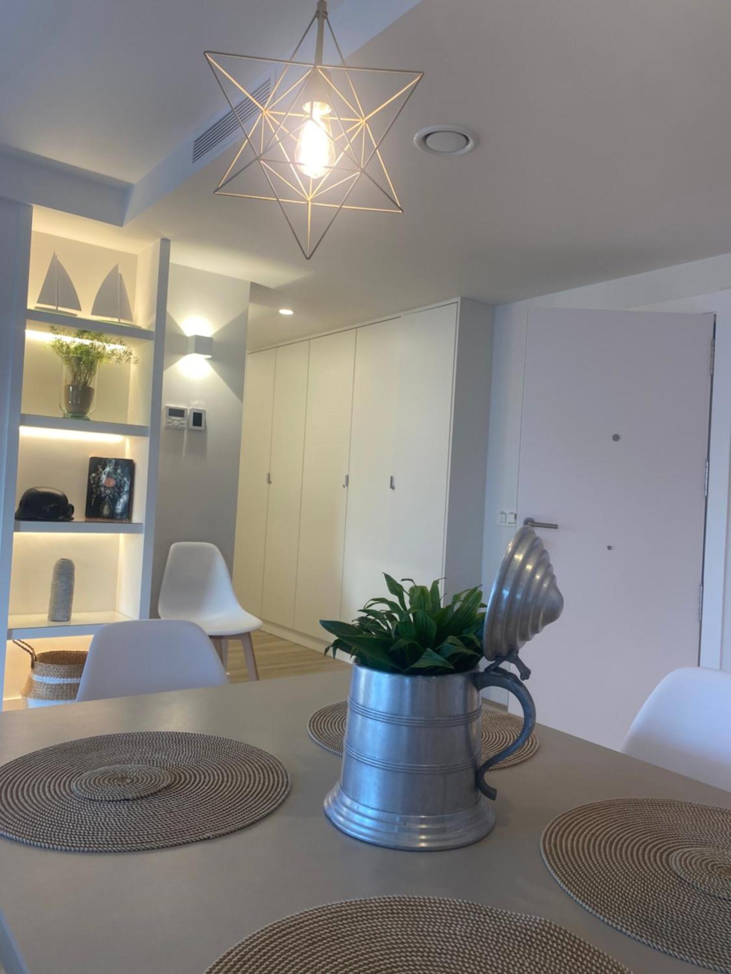 Modern New Apartment, Sea View And Private Parking *