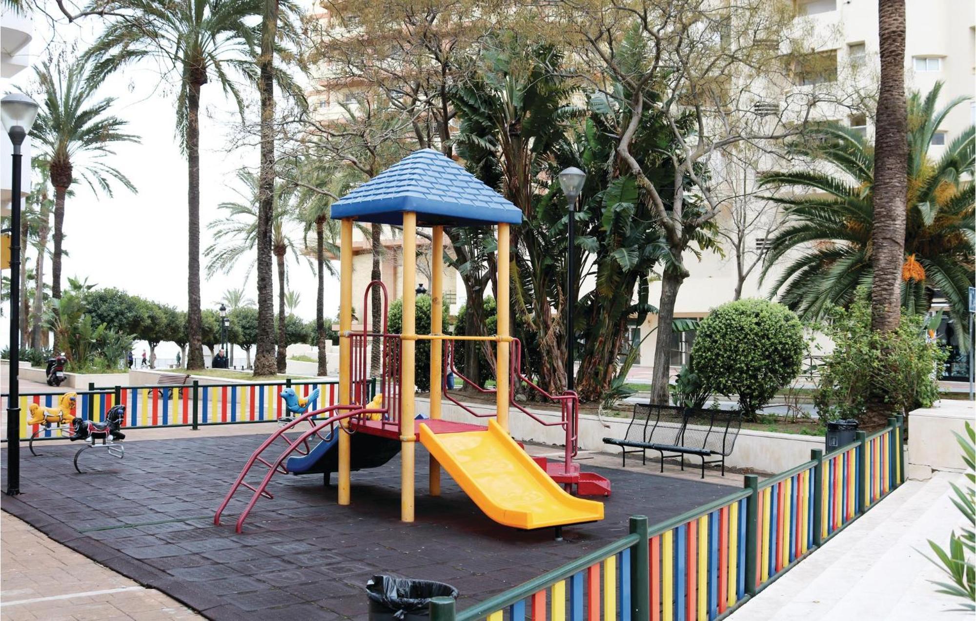 Apartamento 3 Bedroom Lovely In *