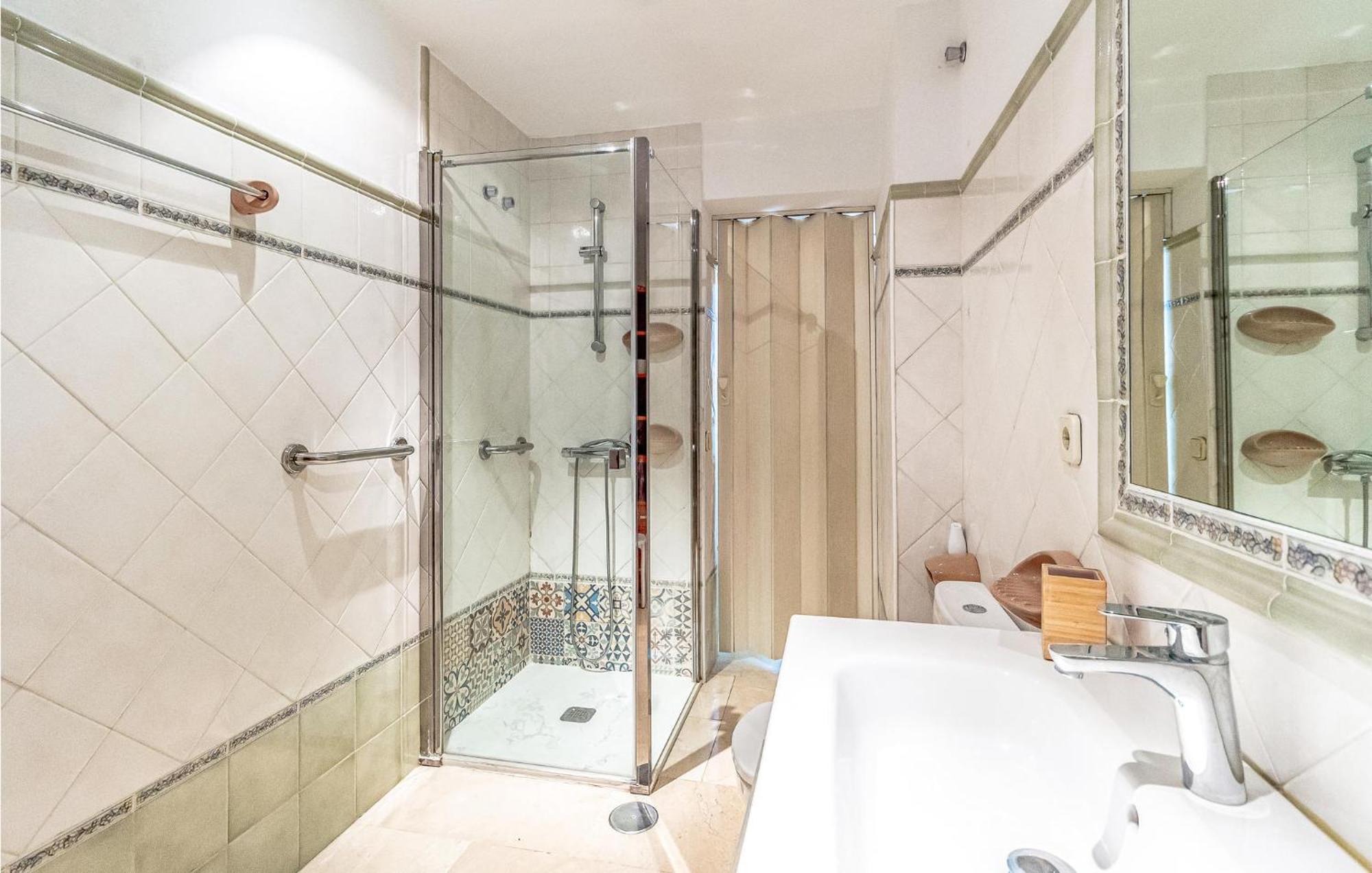 Apartamento 3 Bedroom Lovely In Marbella