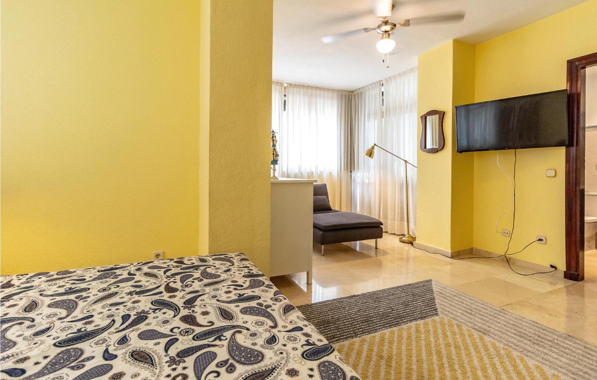 Apartamento 3 Bedroom Lovely In *