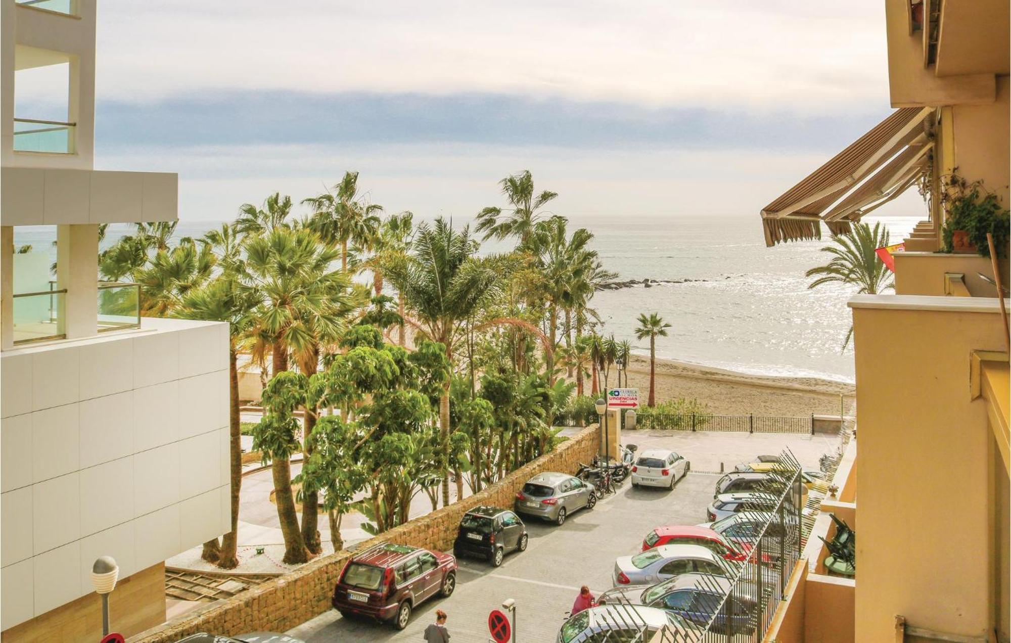Apartamento 3 Bedroom Lovely In *
