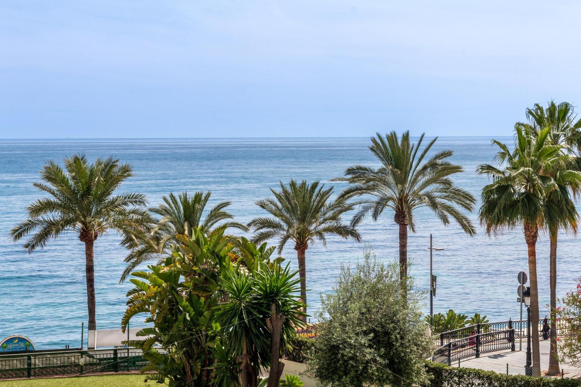 Front Line 2 Bedr Marbella