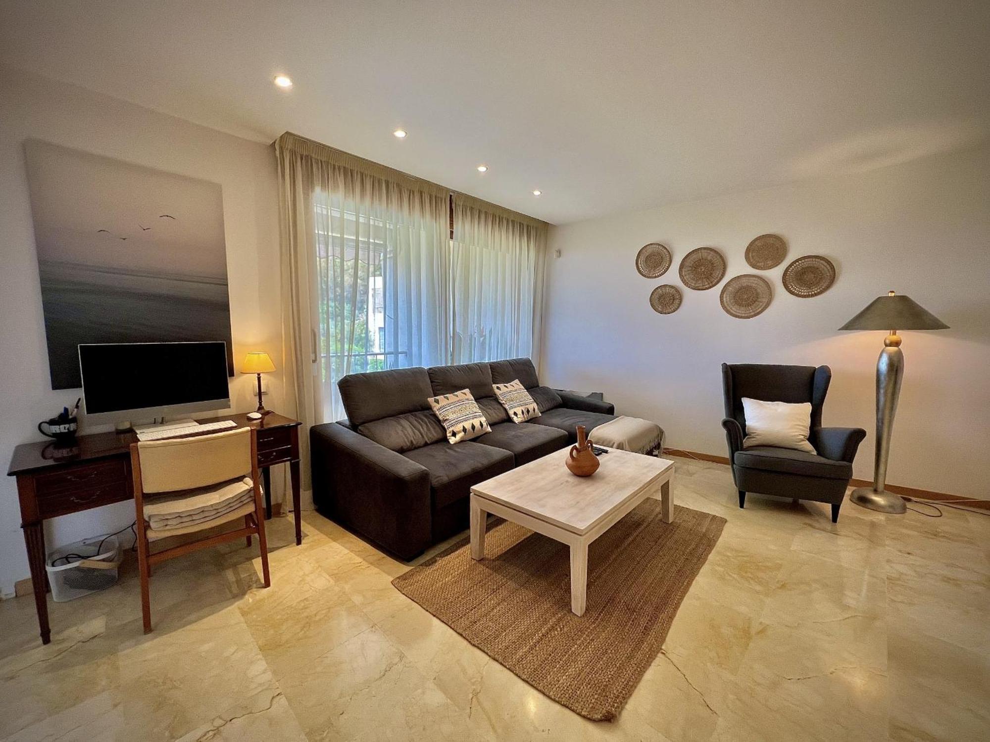 Los Monteros With Pool By Homing Marbella