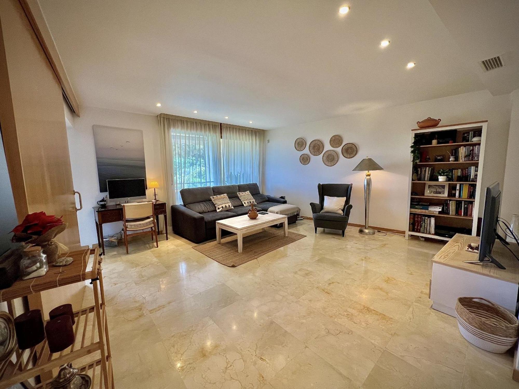 Appartement Los Monteros With Pool By Homing
