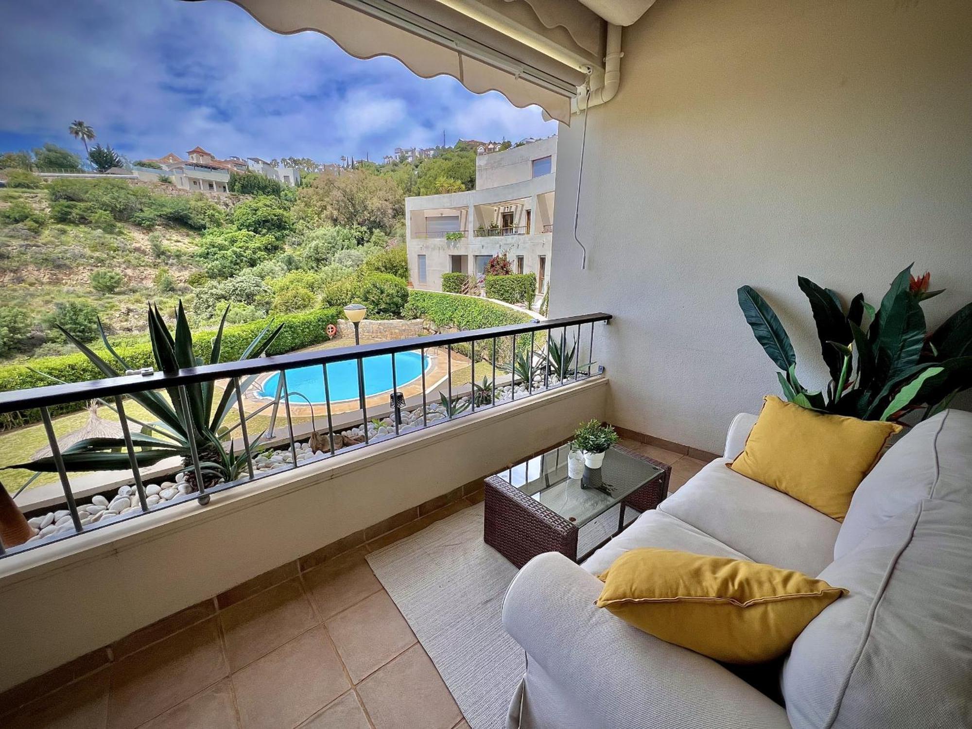 Appartement Los Monteros With Pool By Homing
