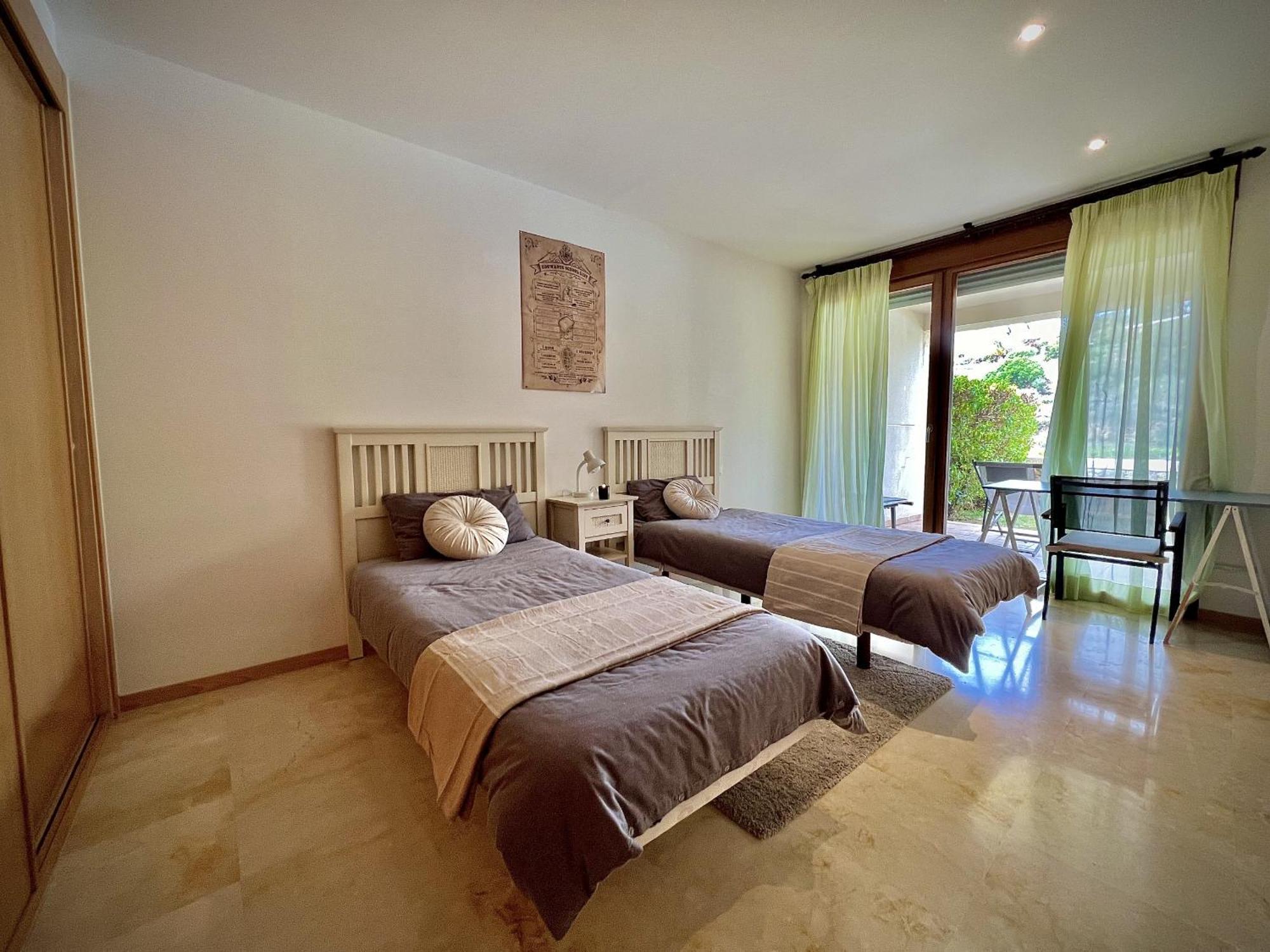 Appartement Los Monteros With Pool By Homing *