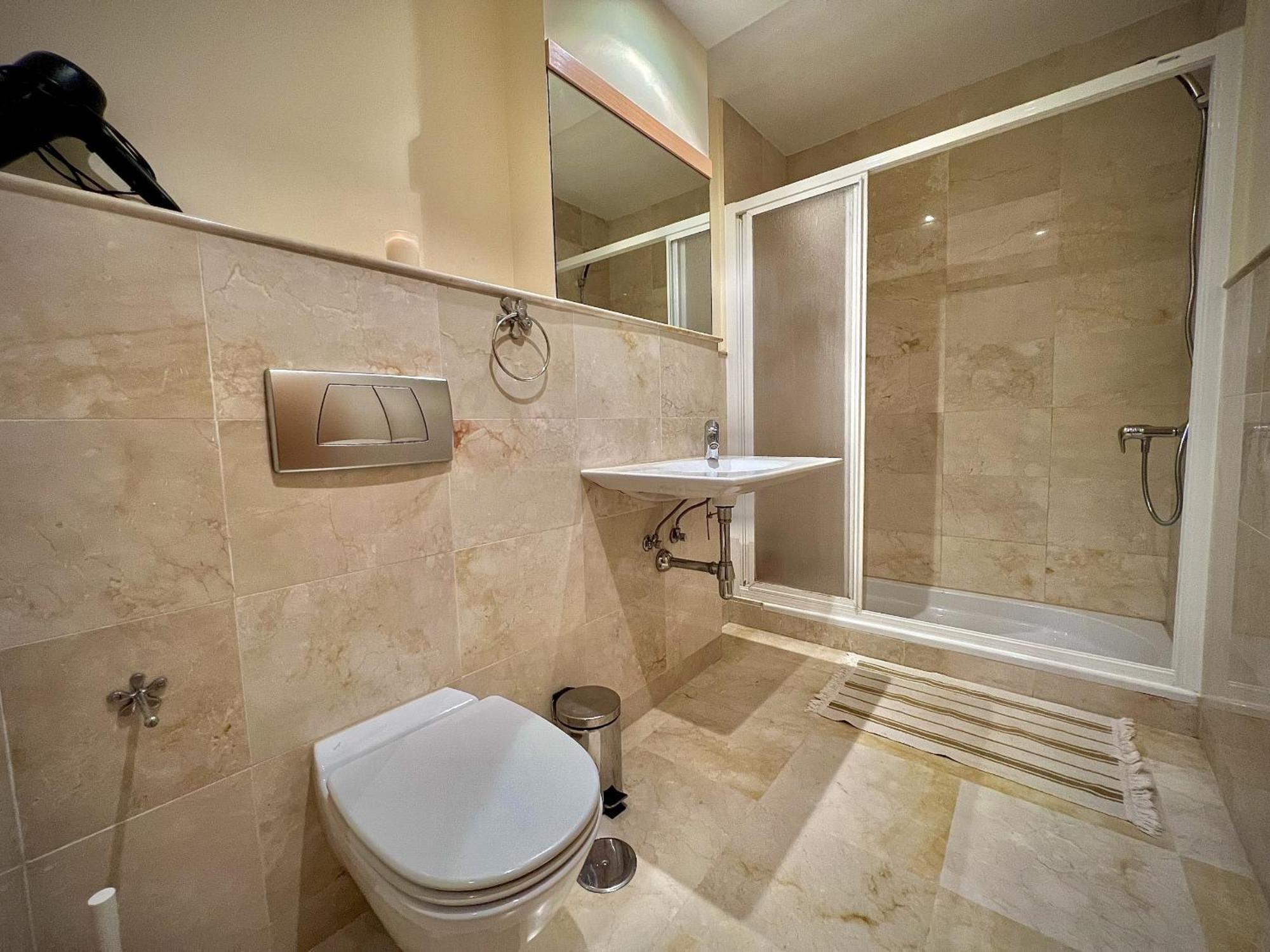 Appartement Los Monteros With Pool By Homing