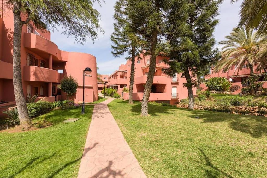 Apartment Alvarito Playa Front *