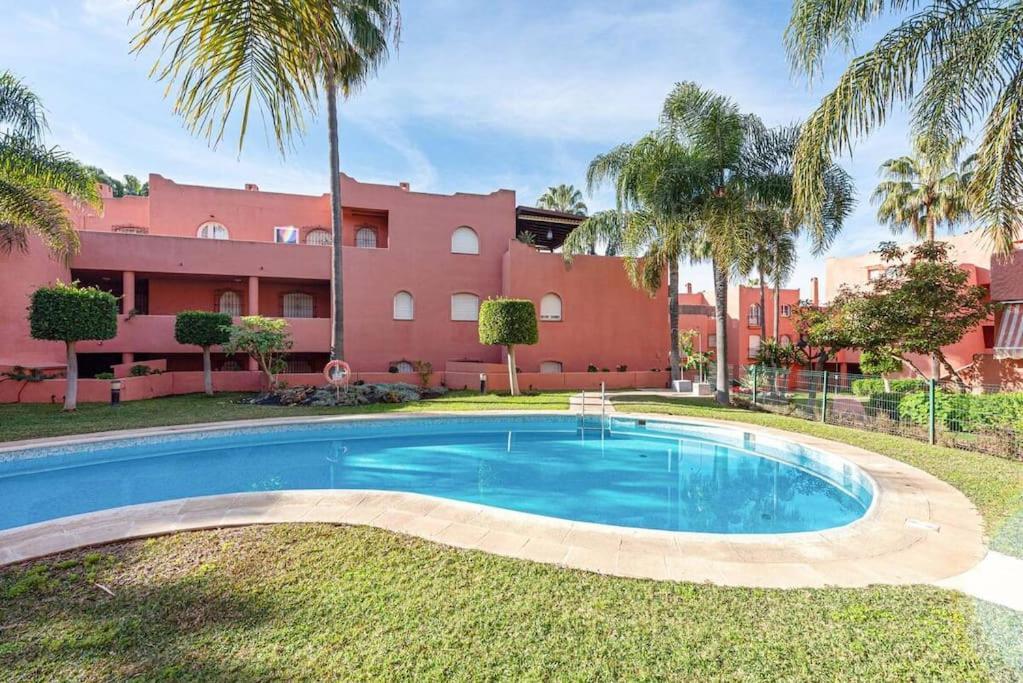 Apartment Alvarito Playa Front Marbella