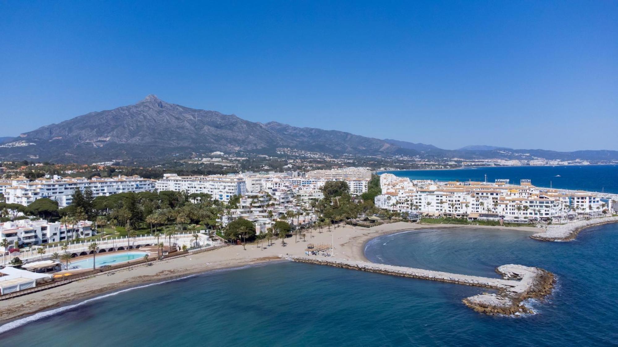 Penthouse*5min From * Marbella