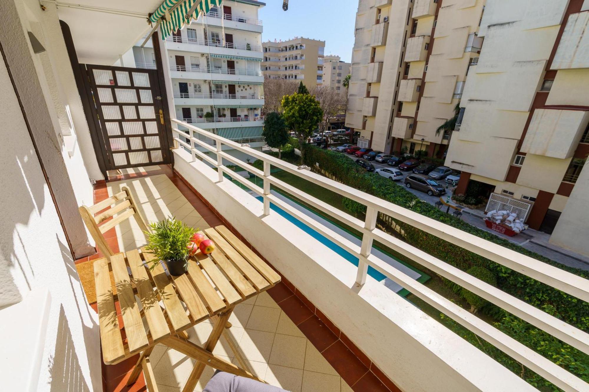 Playa With Pool &100m From Sea - Happy Marbella