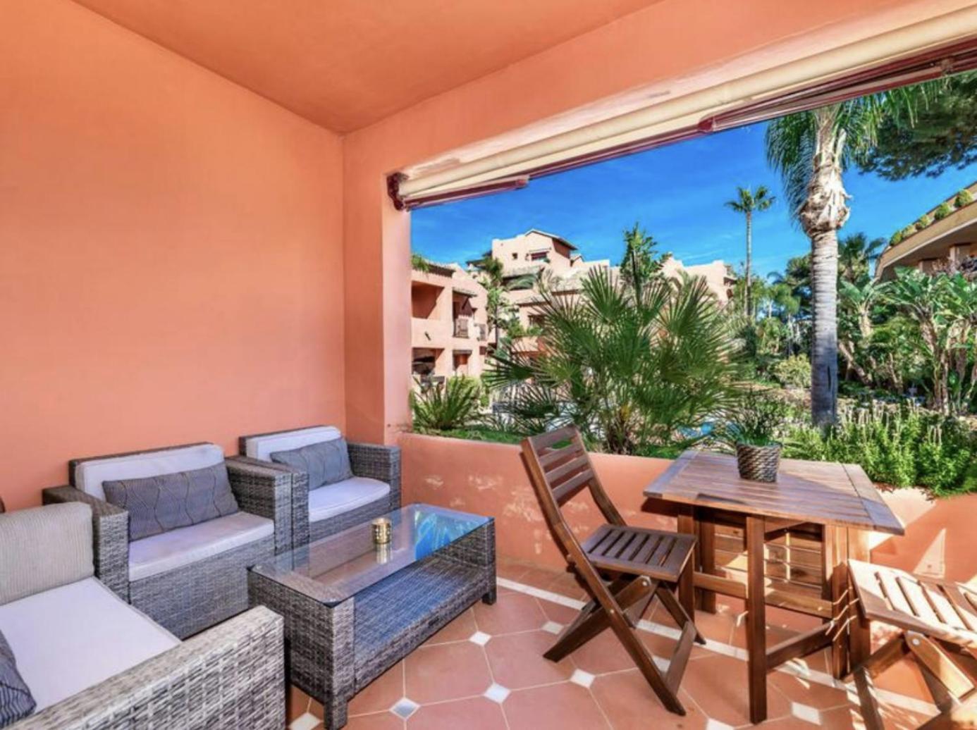Lovely Elviria 200m From The Apartment