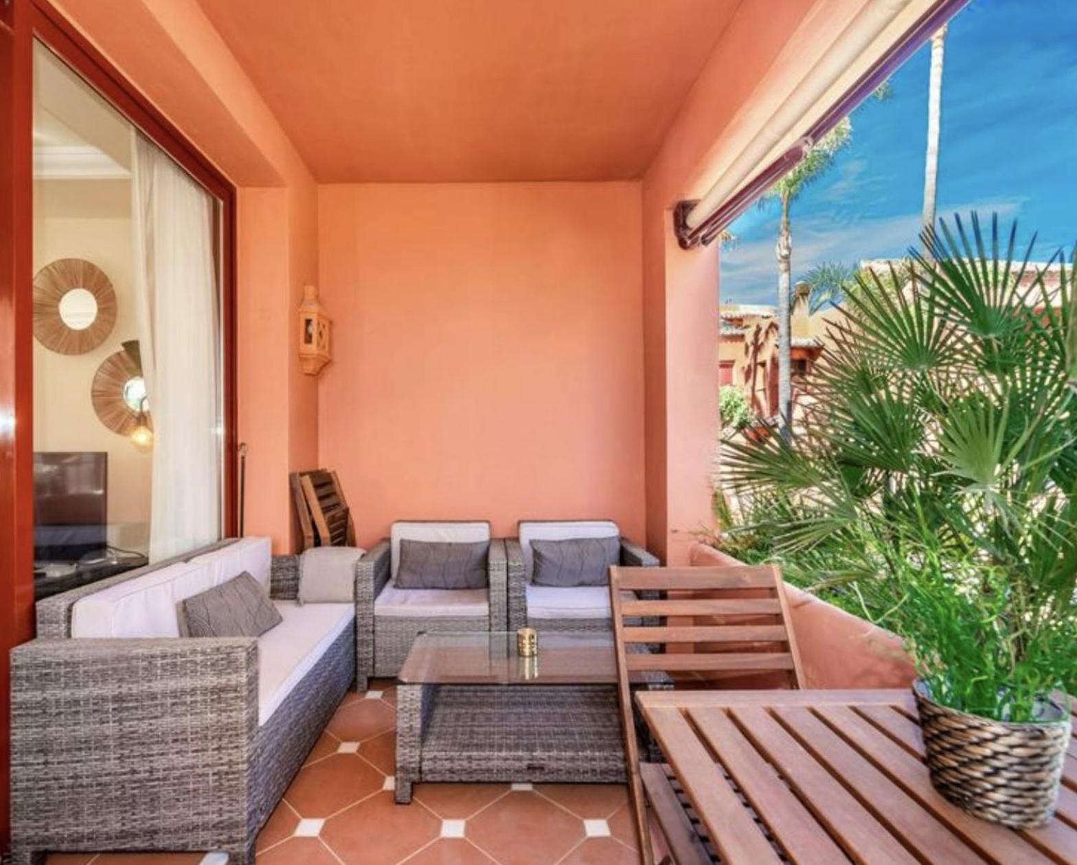 Lovely Elviria 200m From The Apartment