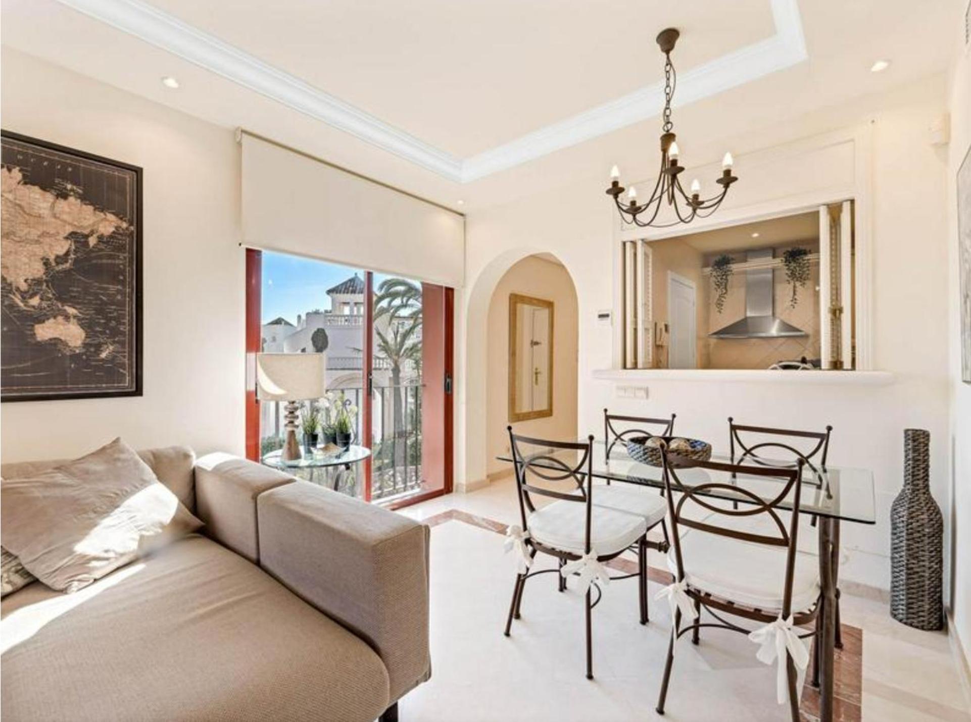 Lovely Elviria 200m From The * Marbella