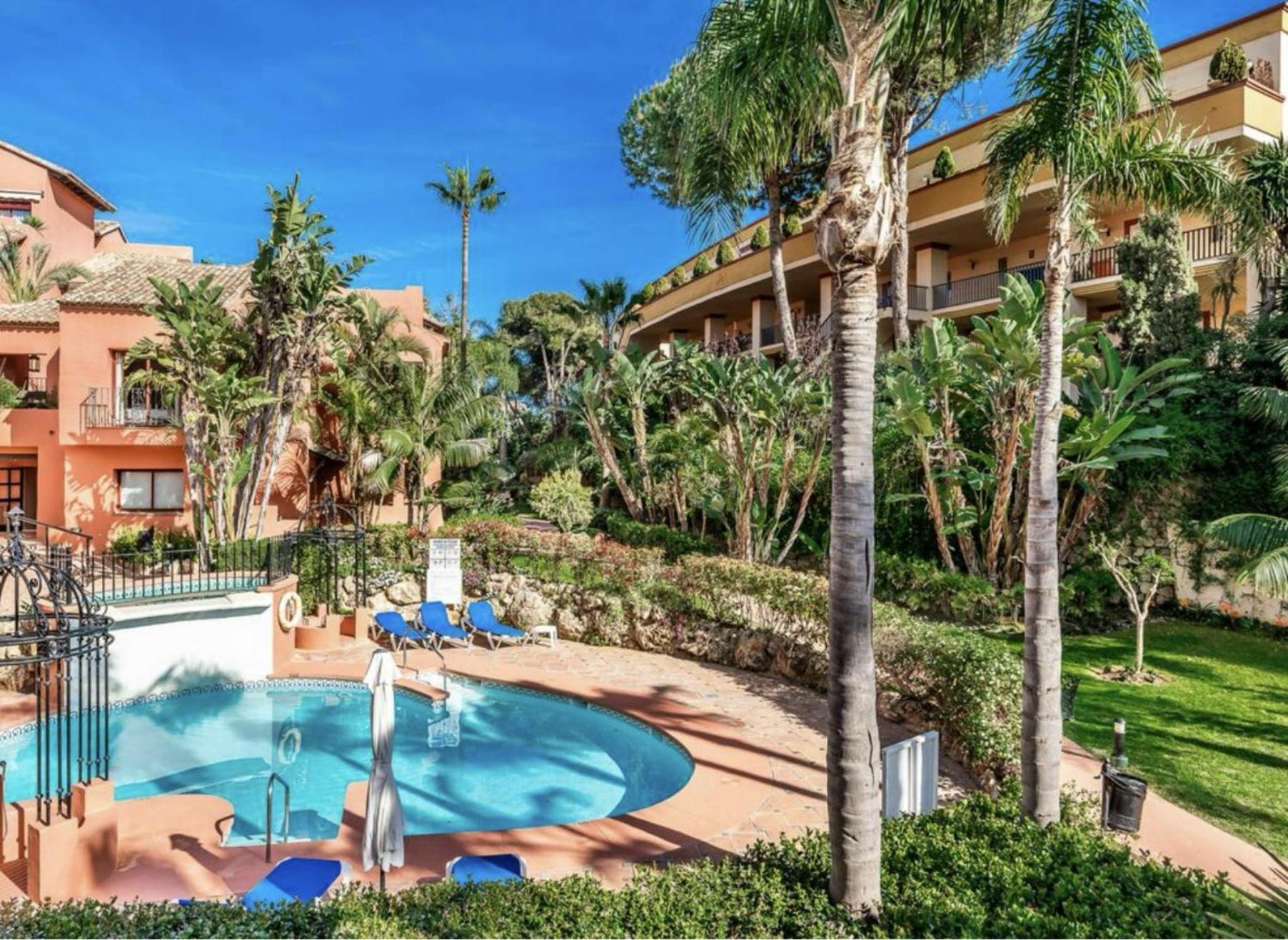 Lovely Elviria 200m From The Marbella
